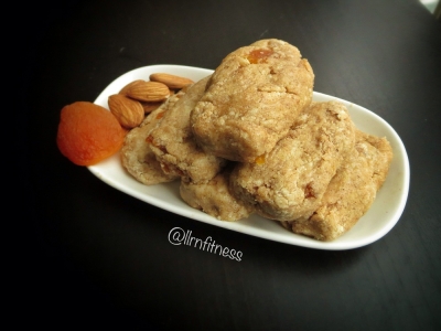 Almond Apricot Homemade Protein Bars
