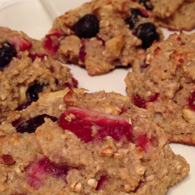 Clean Fruit and Oat Cookies