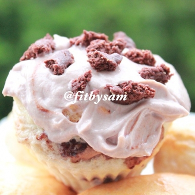 Protein Vanilla Chocolate Chip Cupcakes