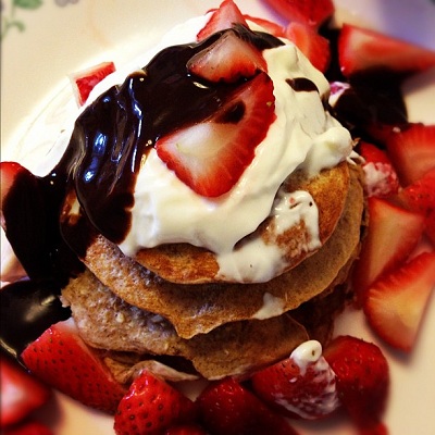 Strawberry-Banana Oat Pancakes