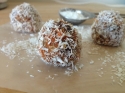 Paleo Coconut Carrot Cake Balls